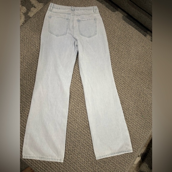 ALTAR’D STATE Women’s White washed Boyfriend Jeans, EUC! - Picture 3 of 5